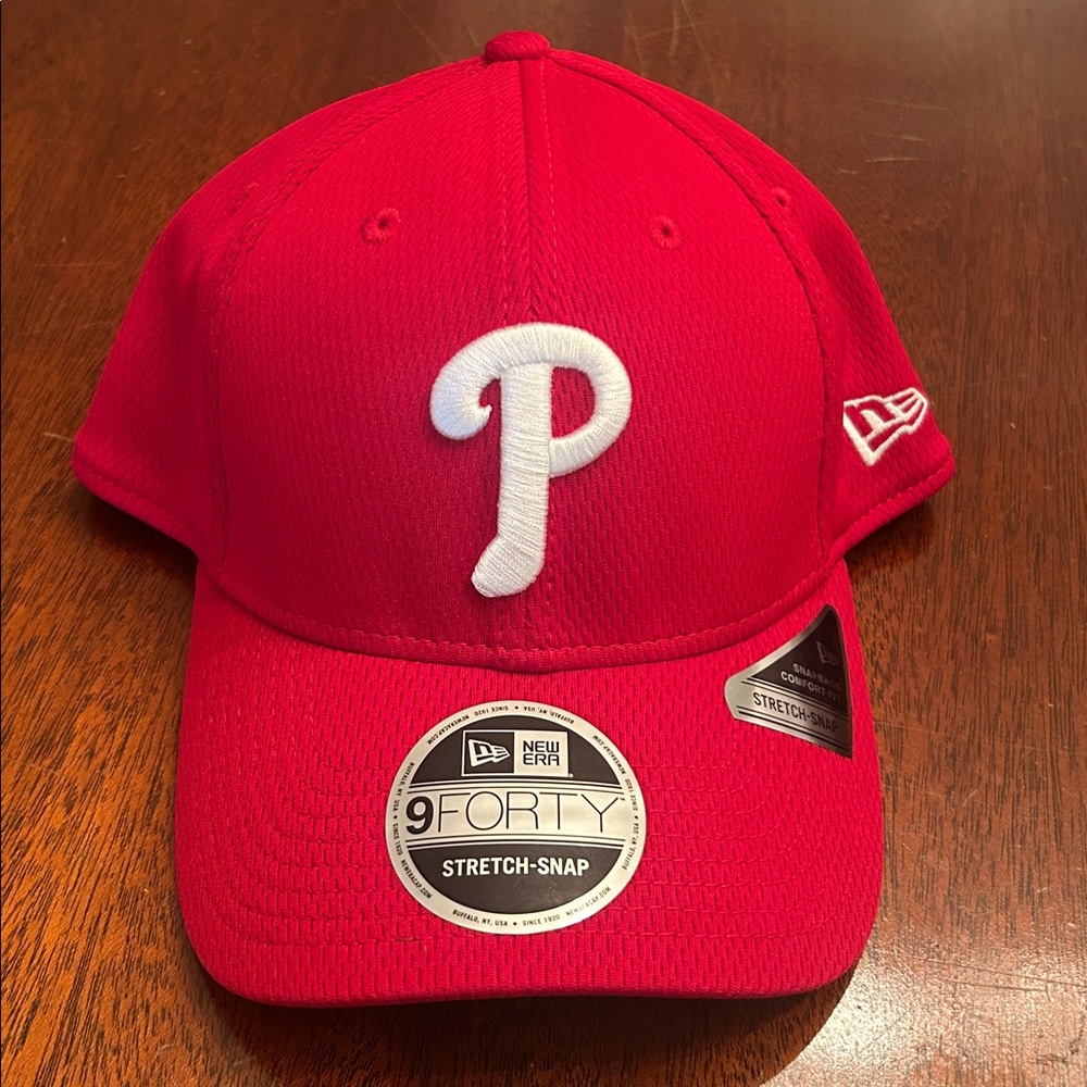 NWT New Era Philadelphia Phillies Hat, Red